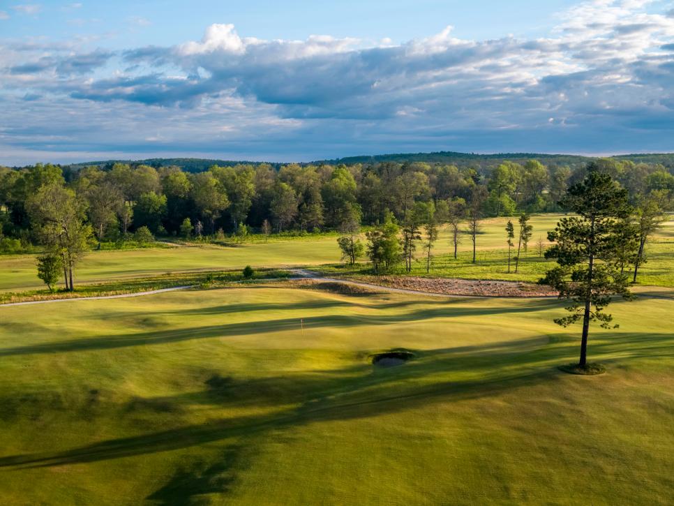 the-loop-forest-dunes-black-eleven-approach