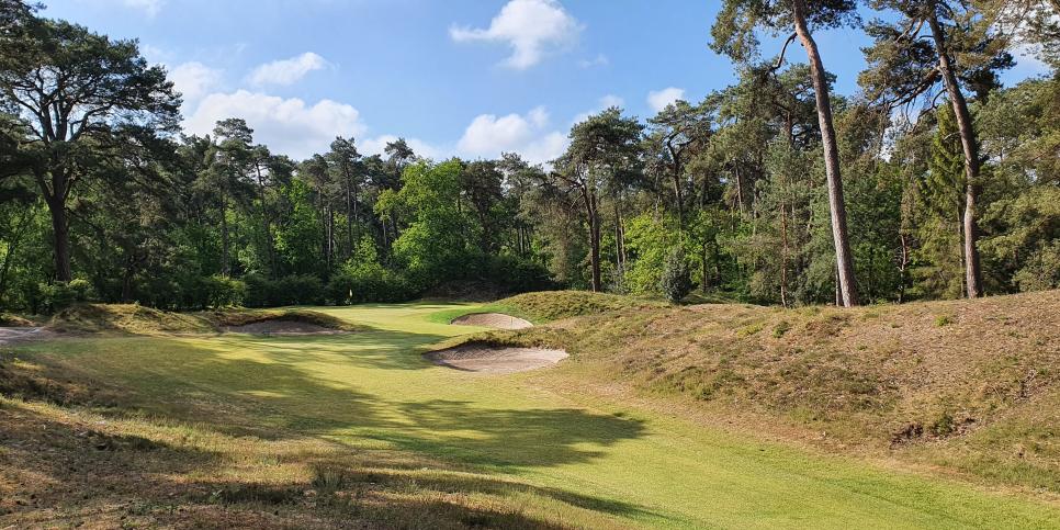 /content/dam/images/golfdigest/fullset/2022/6/utrecht-golfclub-de-pan-tenth-hole.jpg