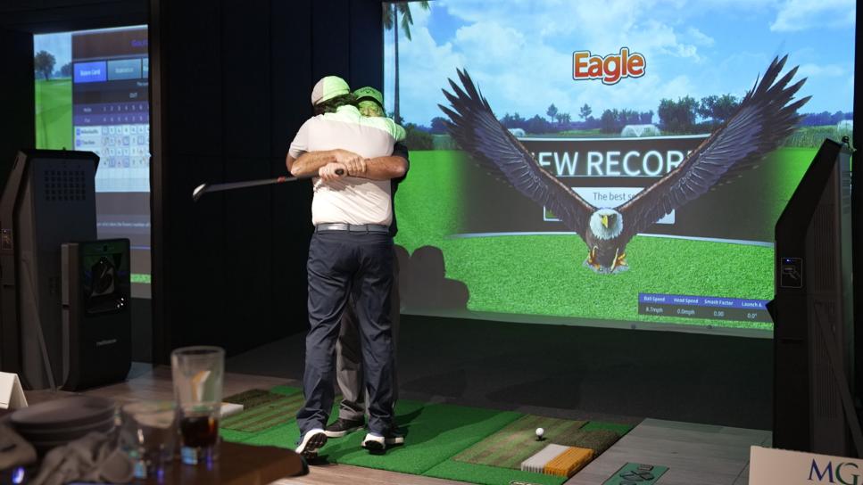 /content/dam/images/golfdigest/fullset/2023/12/golfzon-winning-moment-eagle.jpg